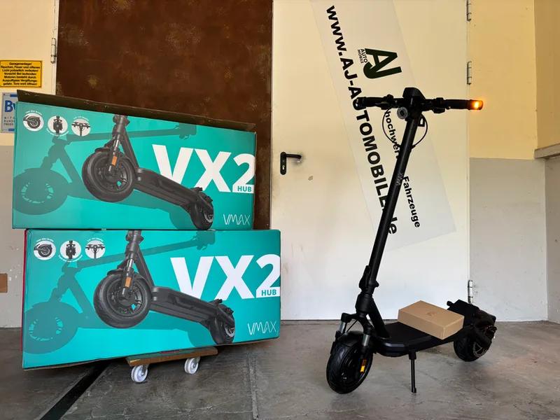 VMAX VX2 HUB E-Scooter Gesamtansicht