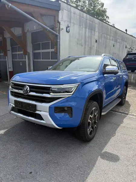 Volkswagen Amarok 3.0 TDI 177 kW Aventura mit Hardtop – Frontansicht