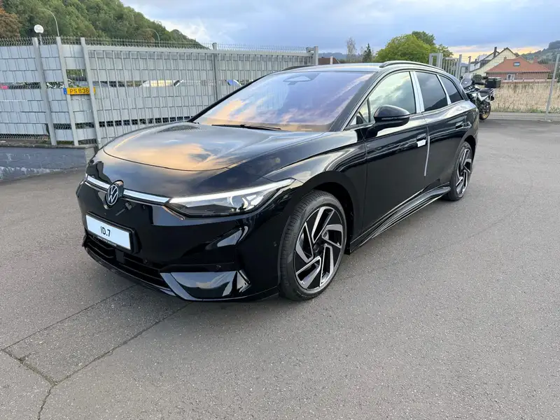 Volkswagen ID.7 Tourer Pro S 86kWh – Frontansicht