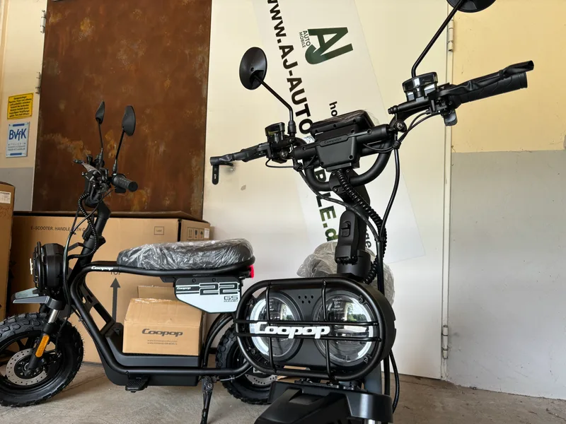 Coopop Rugged GS E-Moped Vorderrad Detailansicht