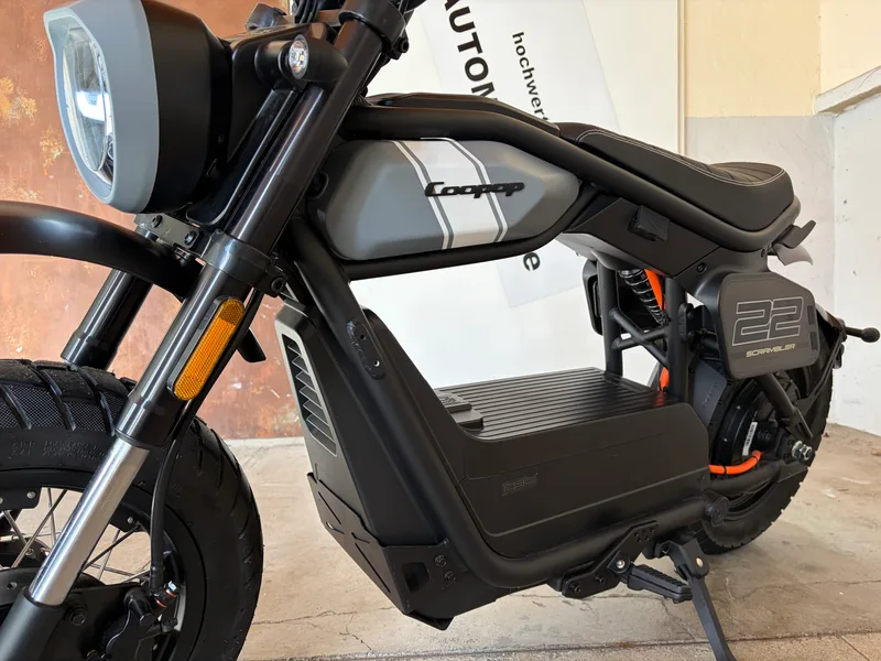 Coopop Scrambler E-Moped Lenker und Display