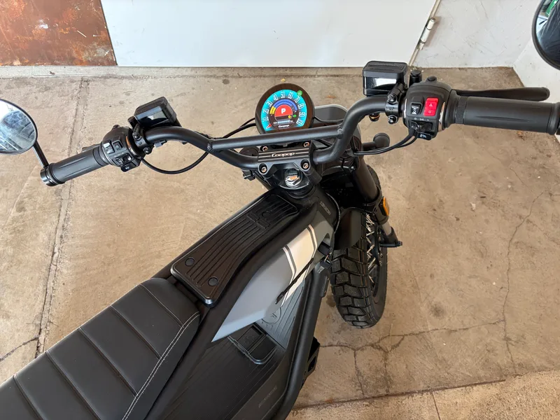 Coopop Scrambler E-Moped Bremse Detailansicht