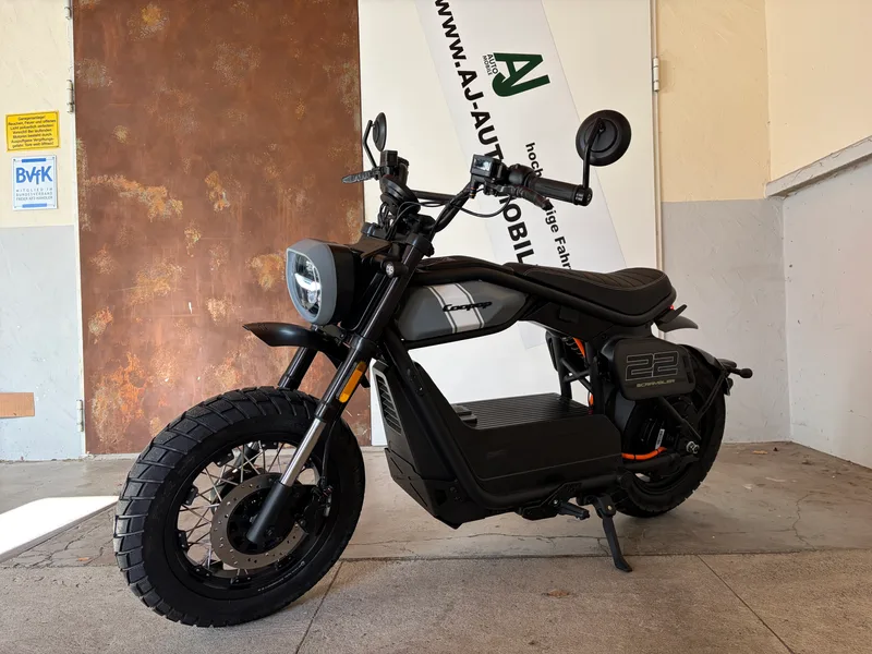 Coopop Scrambler E-Moped Trittbrett Detailansicht