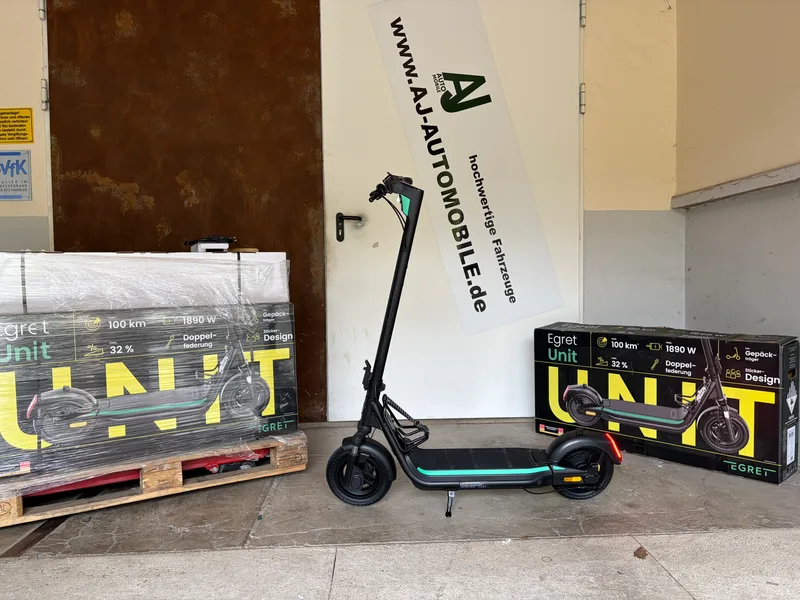 Egret Unit E-Scooter beim Fahren im Einsatz