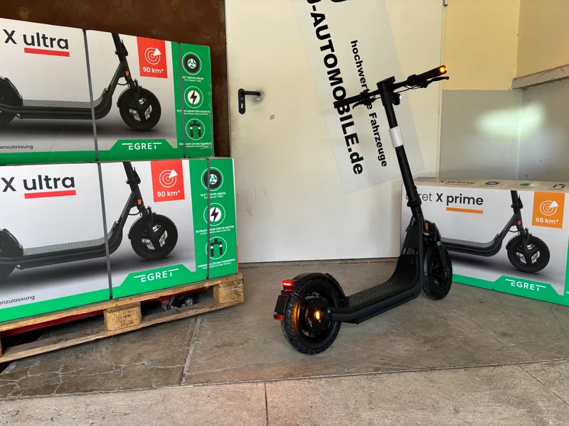 Egret X prime schräg von hinten