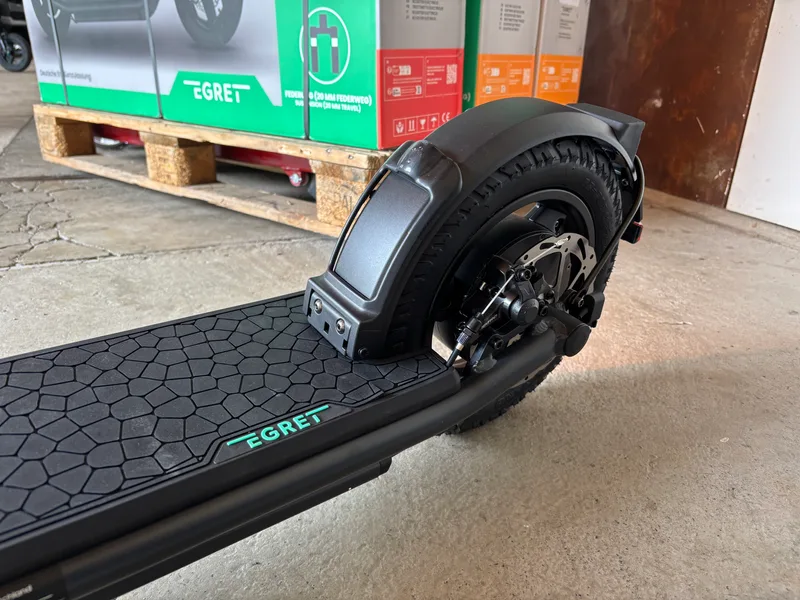 Egret X ultra schräg von vorne im Laden