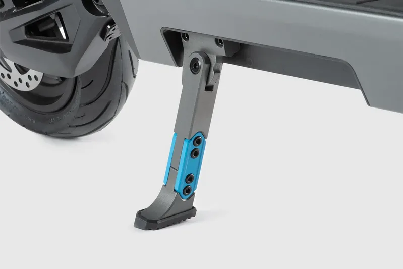 ePF-Pulse+ 960 E-Scooter Frontansicht mit Scheinwerfer