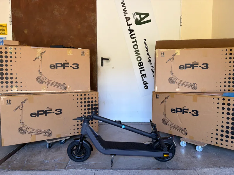 ePowerFun ePF-3 1200 E-Scooter geklappt