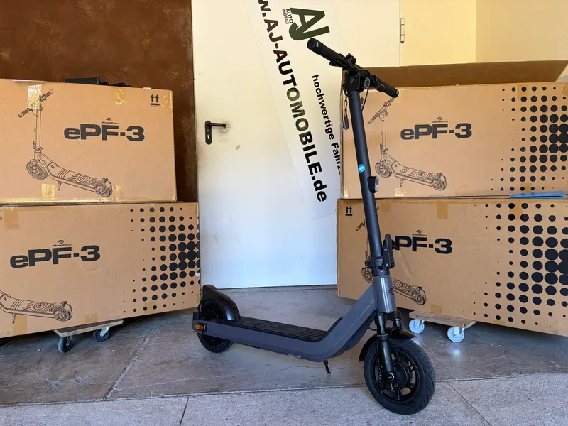ePowerFun ePF-3 1200 E-Scooter von vorne