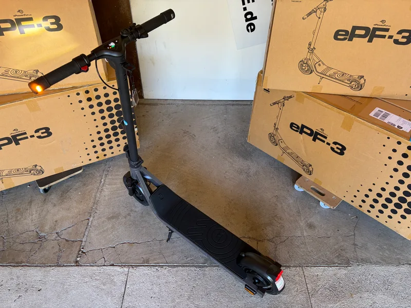 ePowerFun ePF-3 1200 E-Scooter von schräg oben