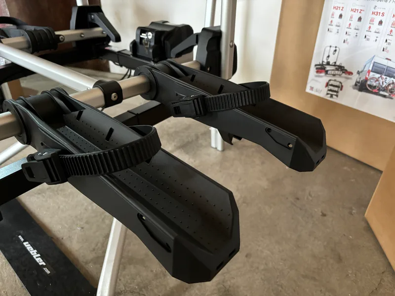 Uebler H21 Z Fahrradträger Detailansicht Schienen