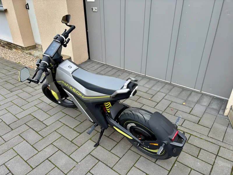 Naxeon I AM. Pro Accona Gray, Detailansicht