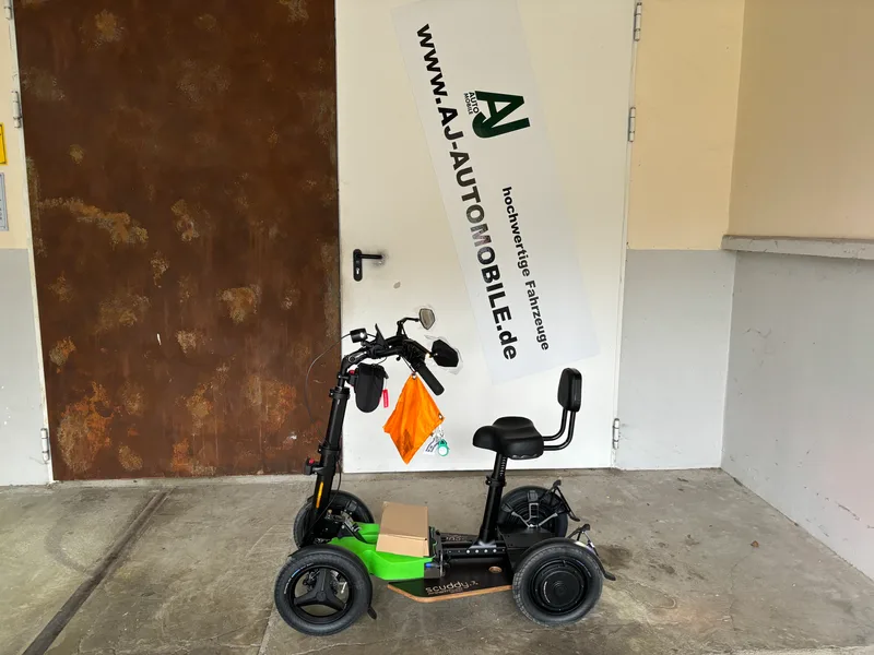 Scuddy Premium Quad Krankenfahrstuhl Sitz mit Rückenlehne