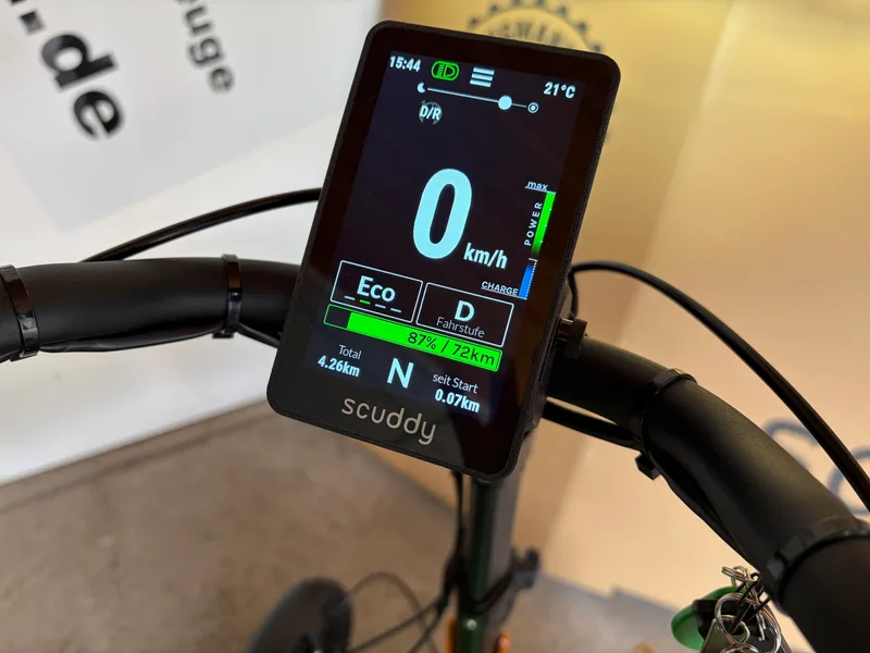 Scuddy Premium Quad mit ProActive Sitz
