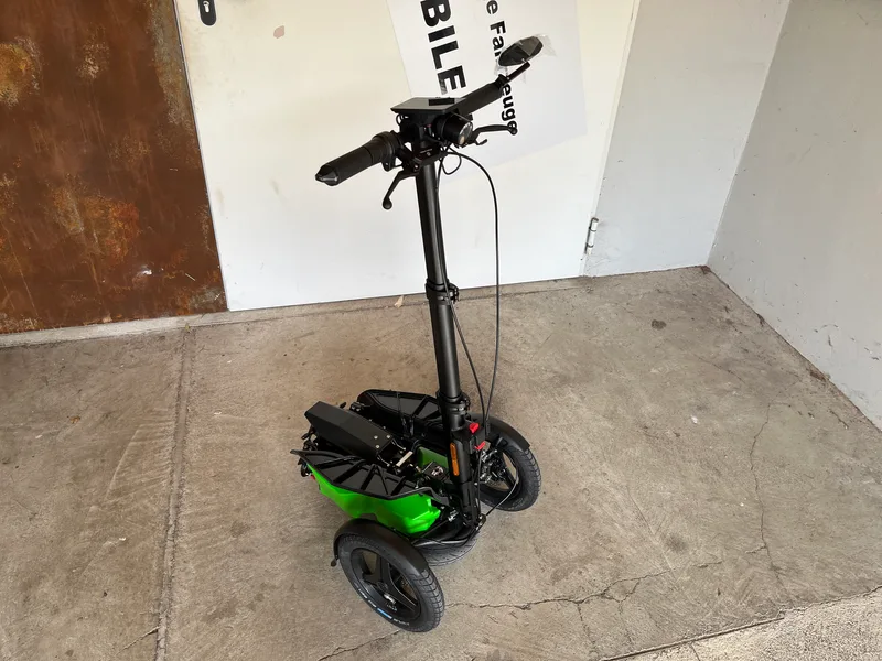 Scuddy Premium V2 als Trolley gefaltet