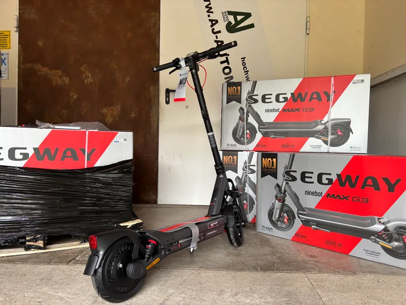Segway Ninebot MAX G3 D schräg hinten
