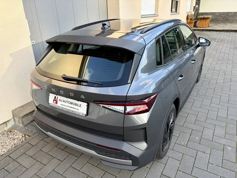 Skoda Elroq 50 Tour Loft in Graphite-Grau – Foto 19 von 26