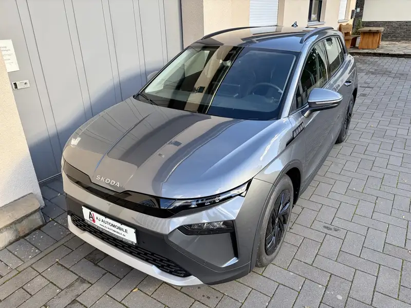 Skoda Elroq 50 Tour Loft in Graphite-Grau – Foto 20 von 26