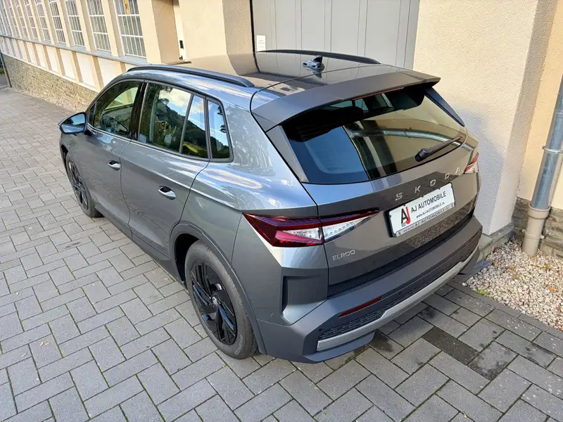 Skoda Elroq 50 Tour Loft in Graphite-Grau – Foto 5 von 26