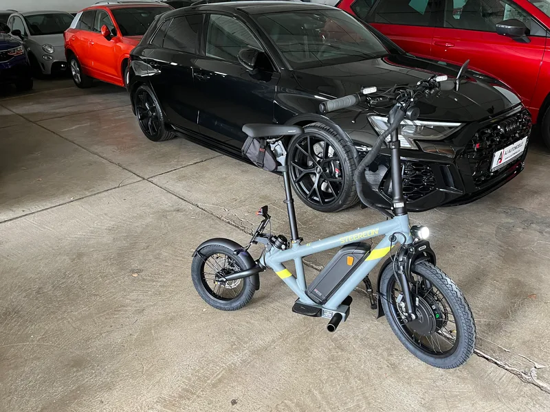 Steereon C30 E-Bike silber, Seitenansicht