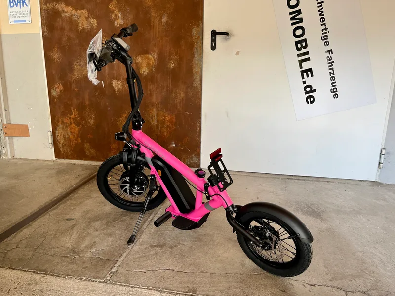 Steereon C30 E-Bike pink, schräg von vorne