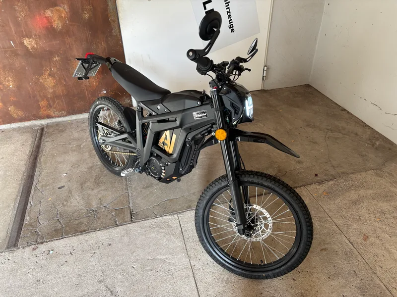 Talaria Sting R MX4 L3e Ansicht 4