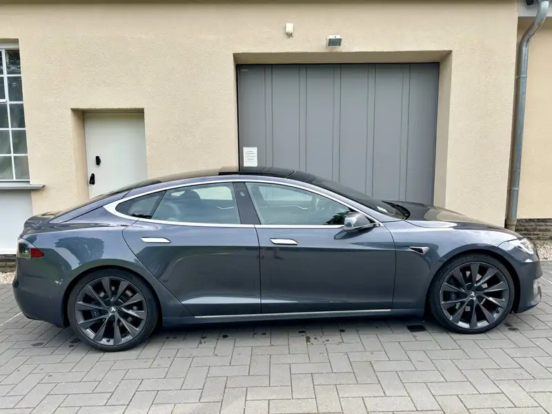 Tesla Model S 100D – Bild 3