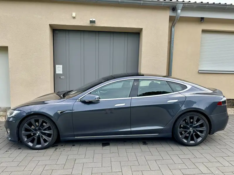 Tesla Model S 100D – Bild 6