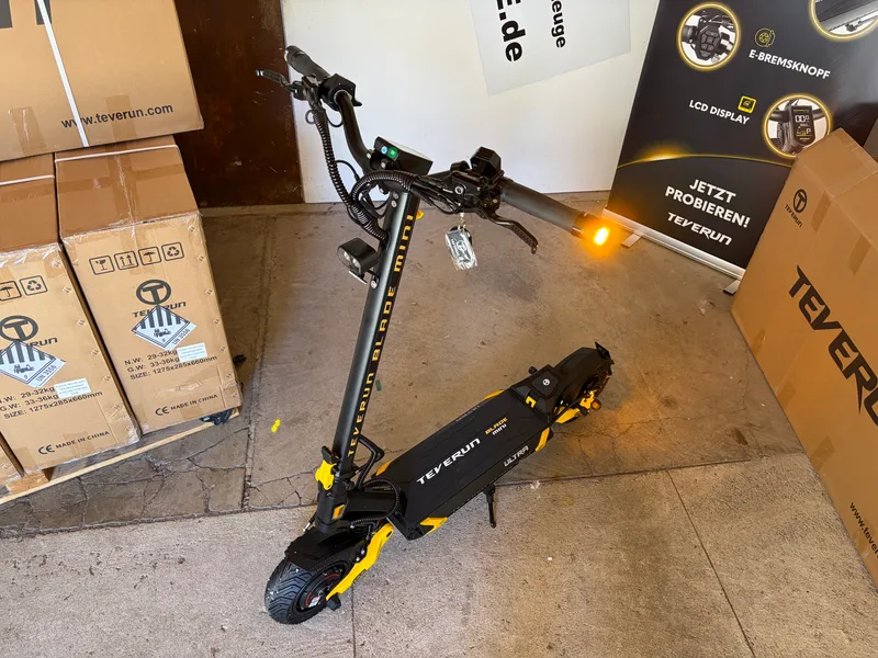 Teverun Blade Mini Ultra eKFV gelb/schwarz Gesamtansicht