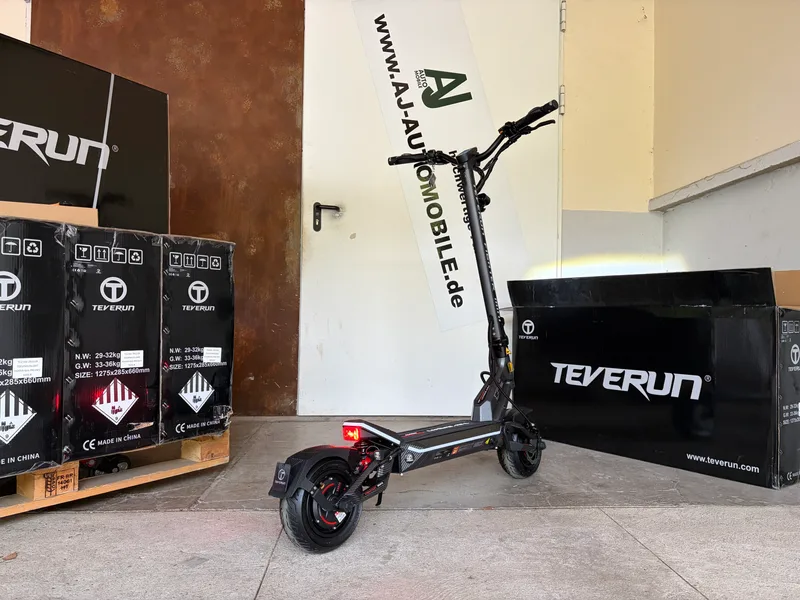 Teverun Fighter Mini Pro eKFV Reifen und Felge Detailansicht