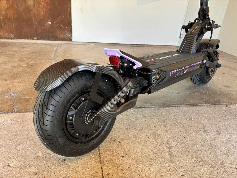 Teverun Fighter Supreme 7260R Beleuchtung hinten