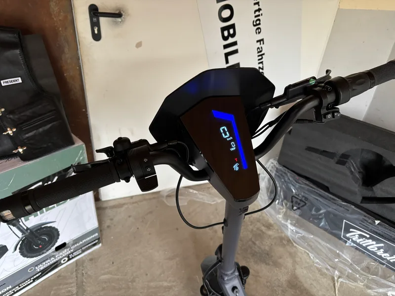 Trittbrett Hilde 2.0 The Beast Akku Detailansicht