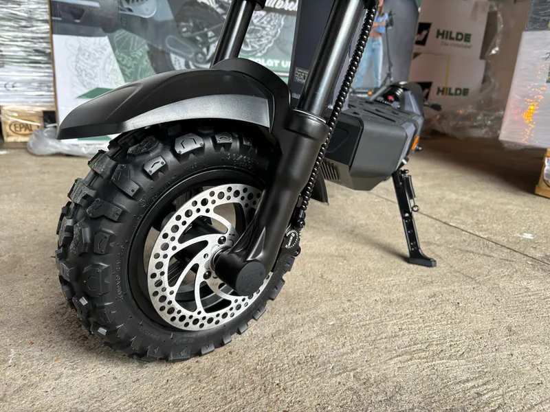 Trittbrett Hilde Offroad E-Scooter Hinterrad Offroad-Bereifung