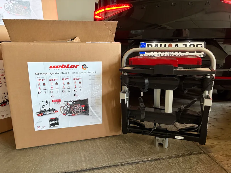 Uebler i21 Z60 Fahrradträger Lieferumfang mit Verpackung