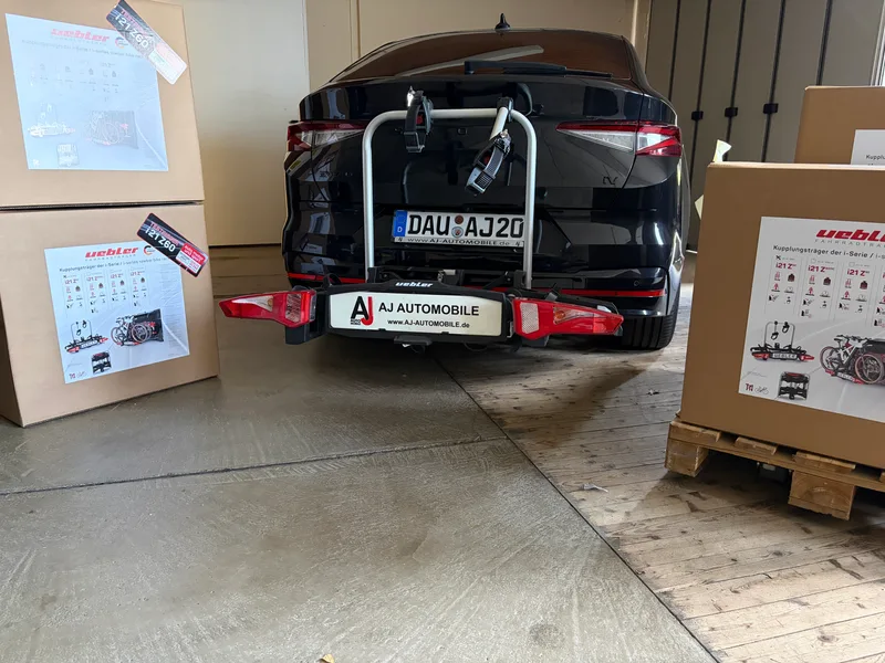 Uebler i21 Z60 Fahrradträger zusammengeklappt