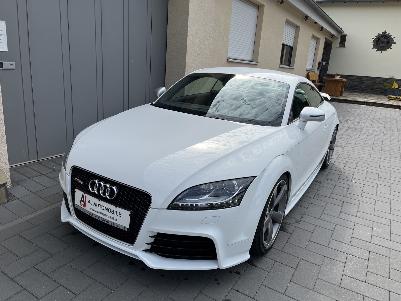 Verkauftes Fahrzeug, Bild 228 von 477, vergrößert