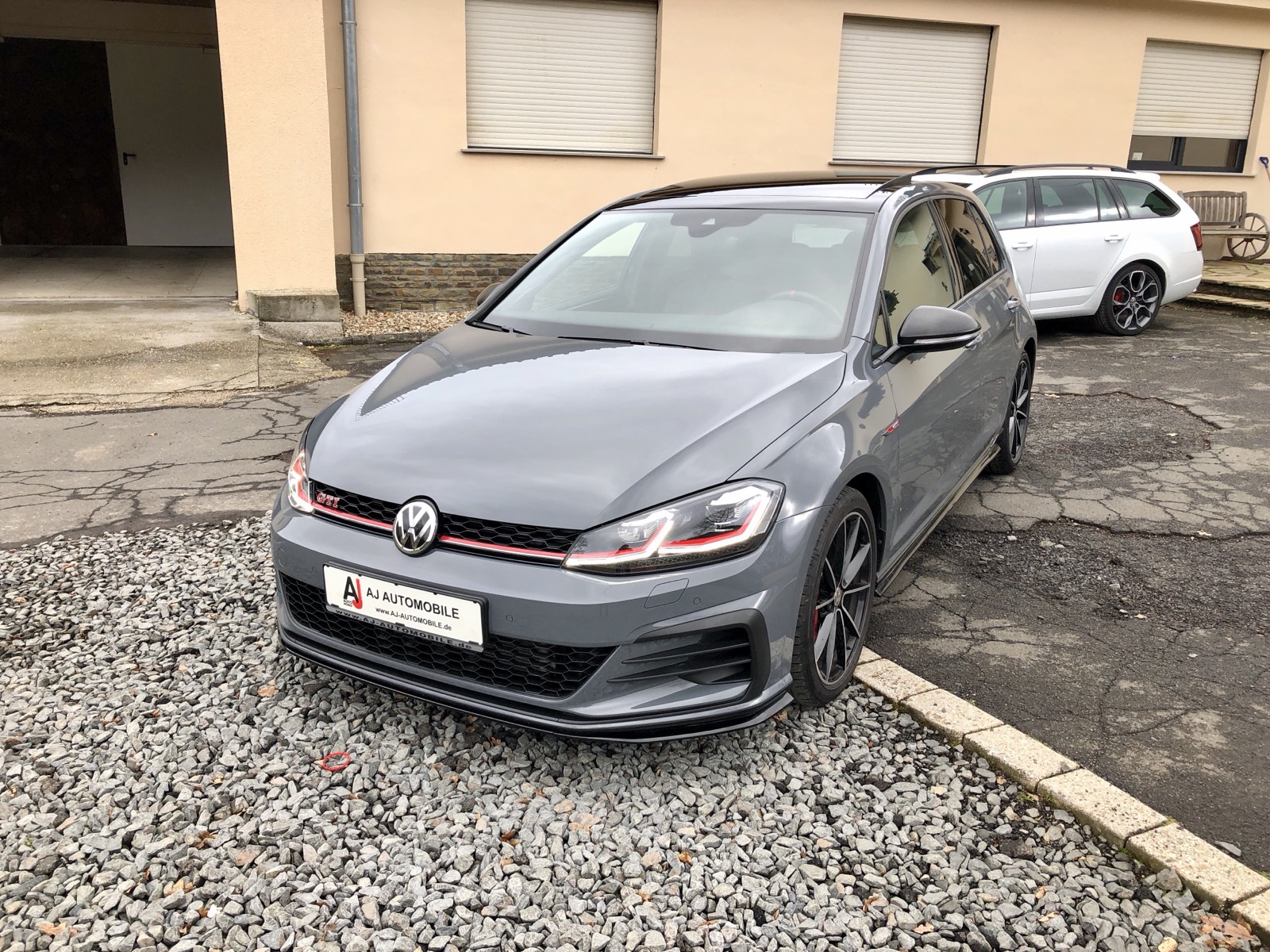 Verkauftes Fahrzeug, Bild 386 von 477, vergrößert