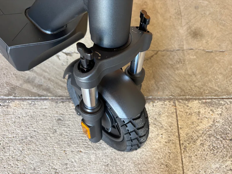 VMAX New VX4 E-Scooter Lenker eingeklappt