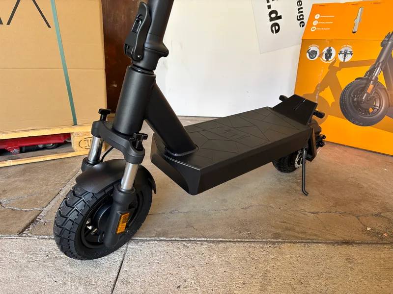 VMAX New VX4 E-Scooter Hinterrad und Bremse