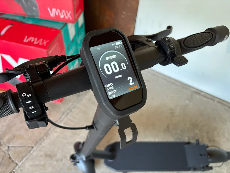 VMAX VX2 GEAR E-Scooter schräg von vorne