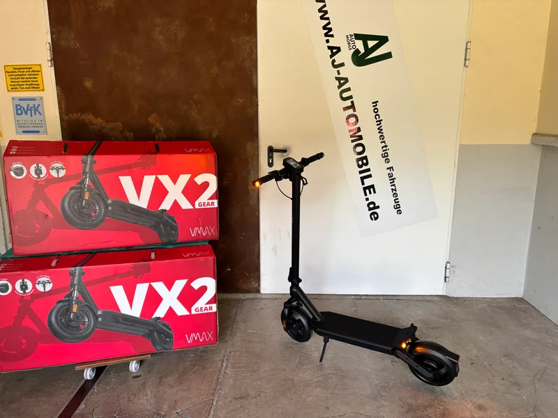 VMAX VX2 GEAR E-Scooter zusammengeklappt