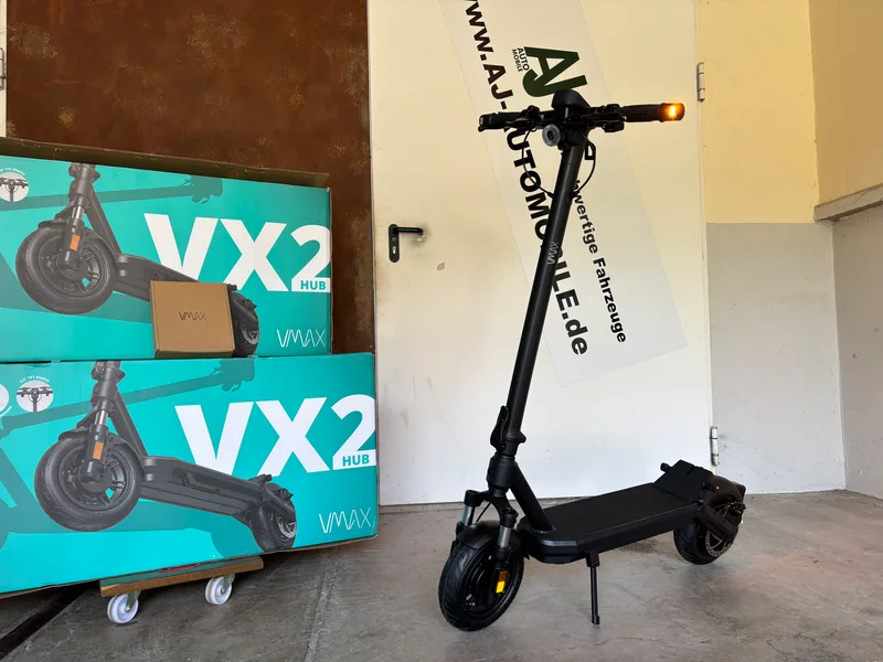 VMAX VX2 HUB E-Scooter Seitenansicht