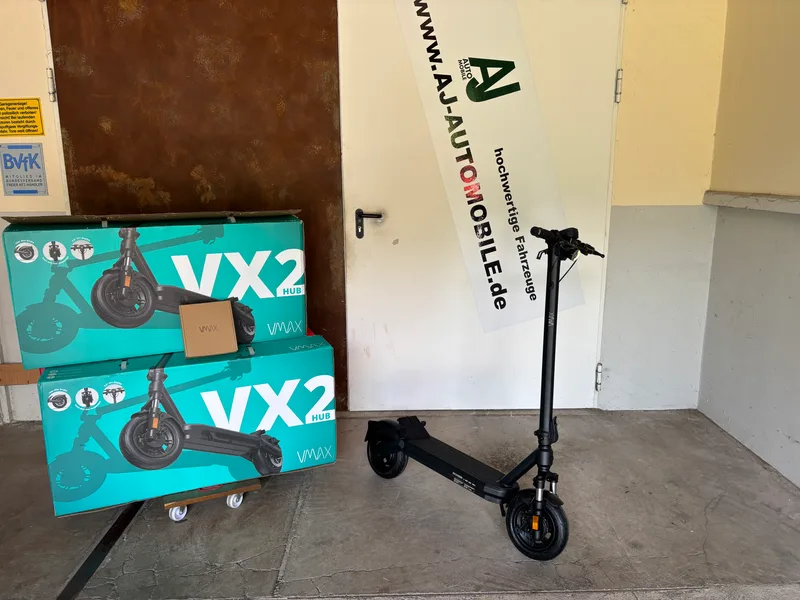 VMAX VX2 HUB E-Scooter zusammengeklappt