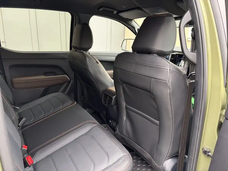 Volkswagen Amarok 3.0 TDi PanAmericana mit Rollcover in Reed Green – Foto 7 von 17