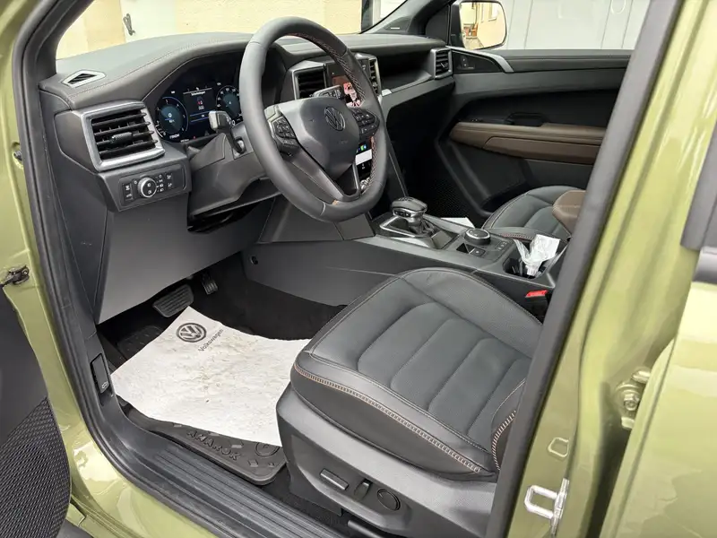 Volkswagen Amarok 3.0 TDi PanAmericana mit Rollcover in Reed Green – Foto 13 von 17