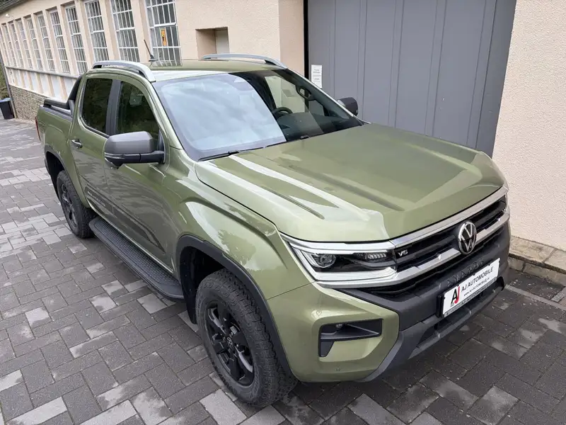 Volkswagen Amarok 3.0 TDi PanAmericana mit Rollcover in Reed Green – Foto 15 von 17