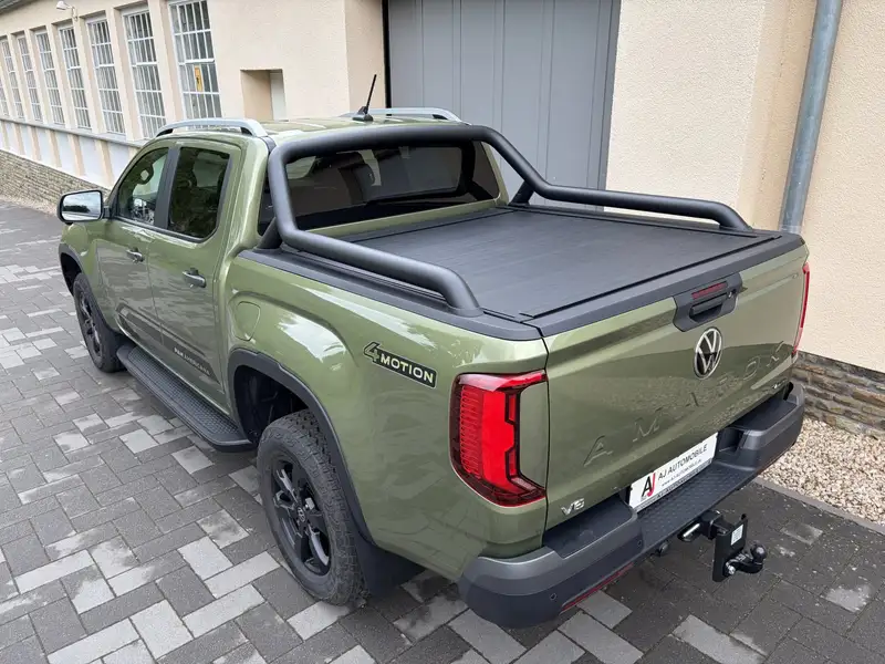 Volkswagen Amarok 3.0 TDi PanAmericana mit Rollcover in Reed Green – Foto 5 von 17