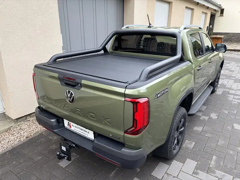 Volkswagen Amarok 3.0 TDi PanAmericana mit Rollcover in Reed Green – Foto 16 von 17