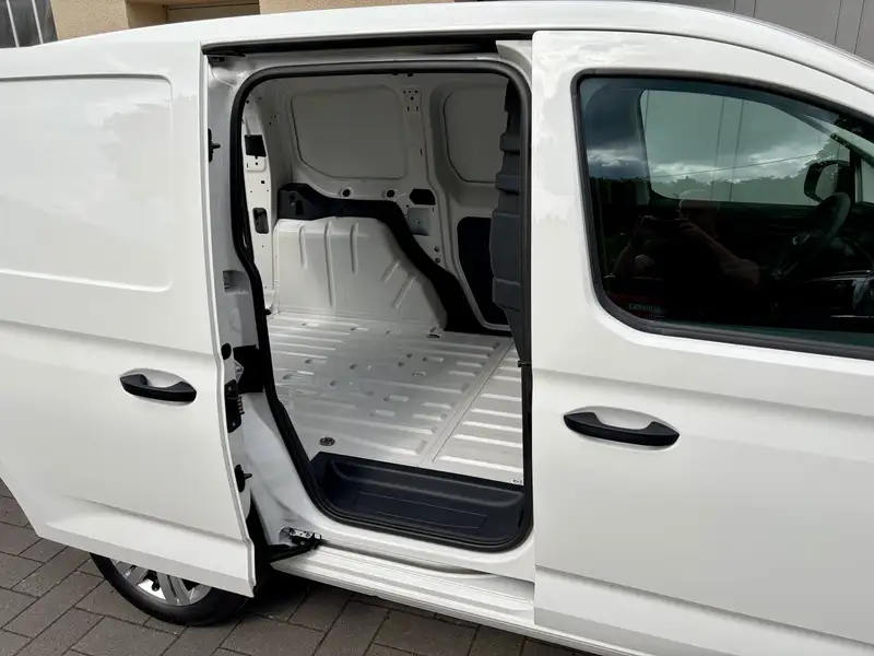Volkswagen Caddy Cargo 1.5 TSi 85KW – Bild 8