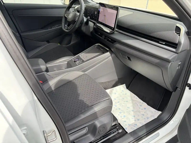 Volkswagen T-Roc 1.5 eTSI 110 kW R-Line – Bild 7